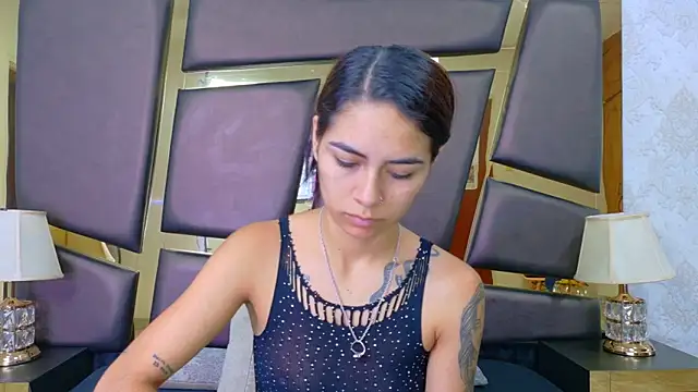 NicoleEsposito online show from 14, 11, 2025