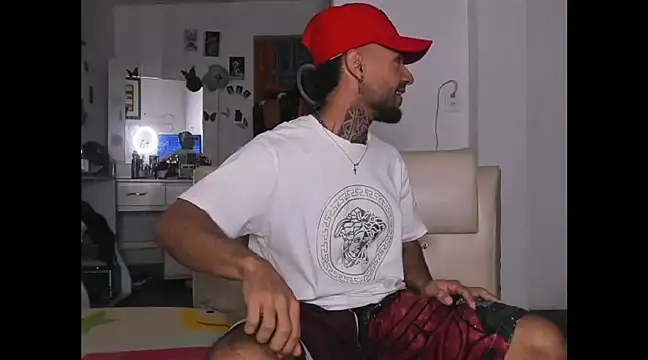 Snapshot of BruceNixon chatting on 2, 12, 2024 BruceNixon online show from 2, 12, 2024