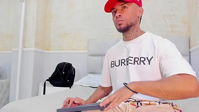 Snapshot of BruceNixon chatting on 11, 2, 2025 BruceNixon online show from 11, 2, 2025