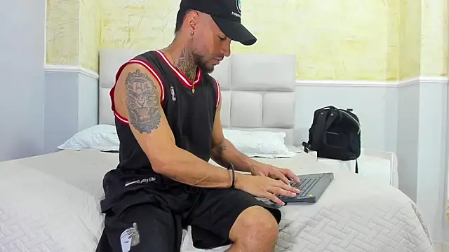 Snapshot of BruceNixon chatting on 12, 2, 2025 BruceNixon online show from 12, 2, 2025