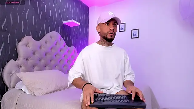 Snapshot of BruceNixon chatting on 7, 3, 2025 BruceNixon online show from 7, 3, 2025