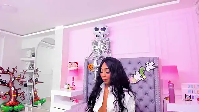 HaileeRoberts online show from 28, 10, 2025