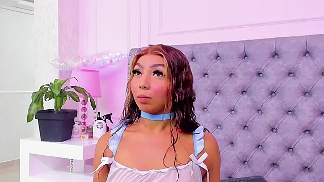 HaileeRoberts online show from 6, 7, 2026