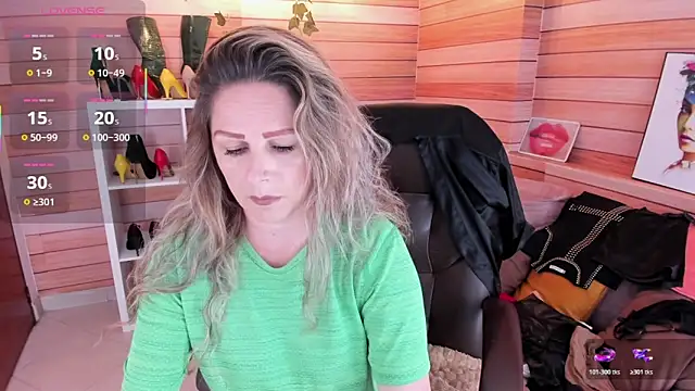 Snapshot of Victoria_collins_1 chatting on 19, 12, 2025 Victoria collins 1 online show from 19, 12, 2025