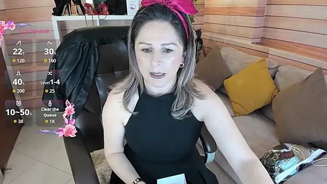 Victoria collins 1 online show from 5, 5, 2026