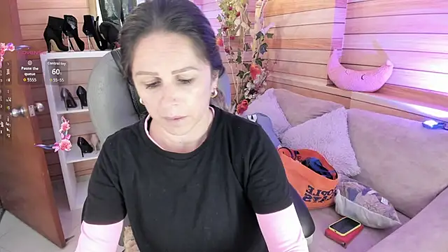 Victoria collins 1 online show from 7, 6, 2026