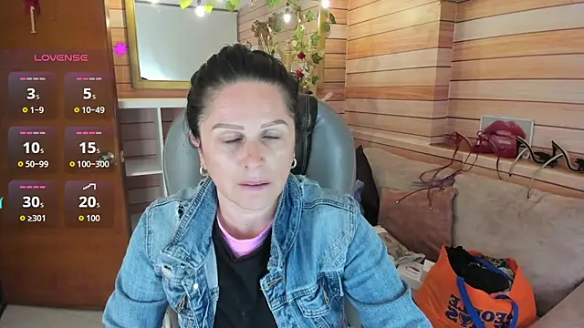 Victoria collins 1 online show from 9, 7, 2026