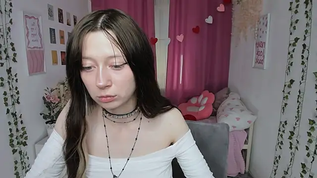 SaintGirl online show from 30, 6, 2026