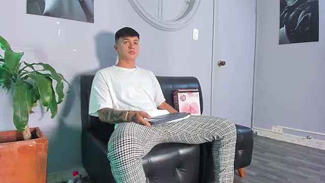 Cristopher strong online show from 15, 3, 2025