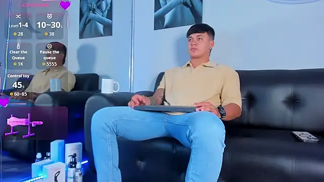 Cristopher strong online show from 21, 11, 2025