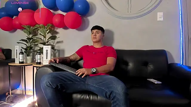 Snapshot of Cristopher_strong chatting on 12, 6, 2026 Cristopher strong online show from 12, 6, 2026