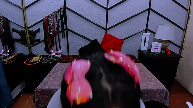 AlanaLuck online show from 15, 2, 2025