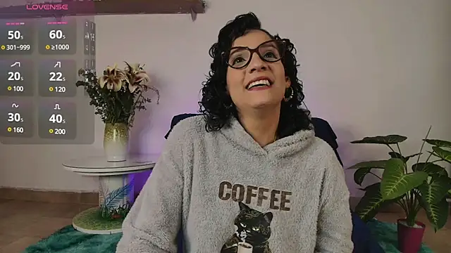 Elliee  online show from 26, 1, 2025