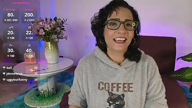 Elliee  online show from 8, 3, 2025