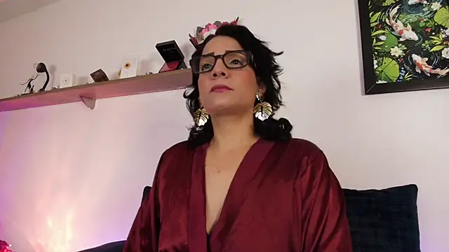 Elliee  online show from 21, 5, 2026
