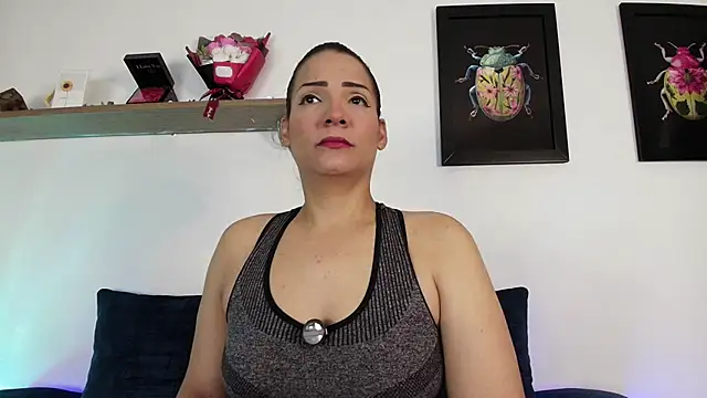 Elliee  online show from 12, 6, 2026