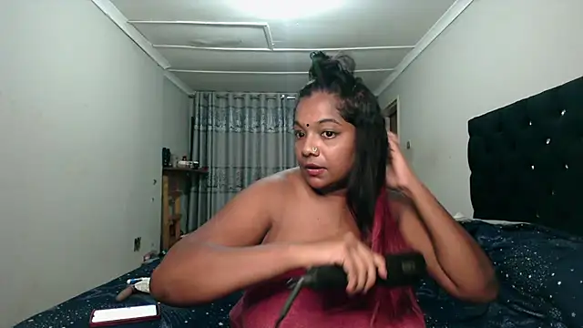 Indianmayaxoxo online show from 4, 3, 2025