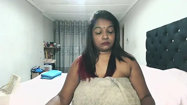 Indianmayaxoxo online show from 26, 10, 2025
