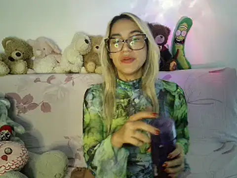 Snapshot of mandy_berrys chatting on 24, 9, 2025 mandy berrys online show from 24, 9, 2025