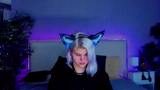 JoannLowe online show from 17, 12, 2024