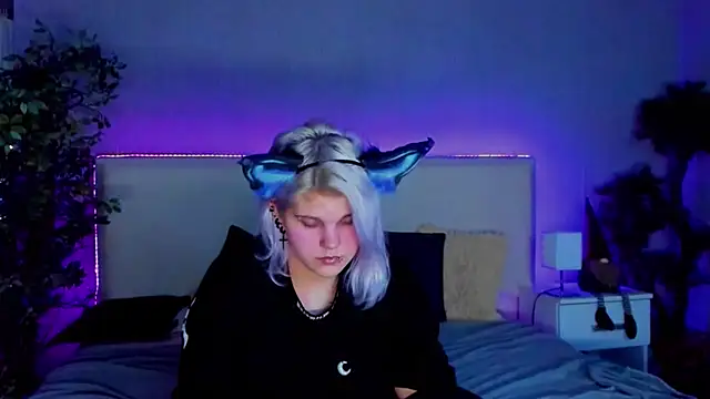 JoannLowe online show from 17, 12, 2024