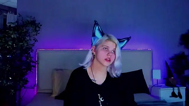 JoannLowe online show from 20, 12, 2024