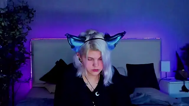 JoannLowe online show from 20, 12, 2024