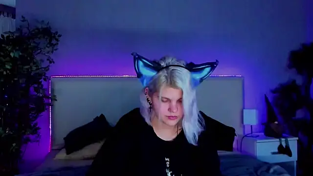 JoannLowe online show from 21, 12, 2024