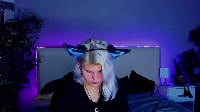 JoannLowe online show from 21, 12, 2024