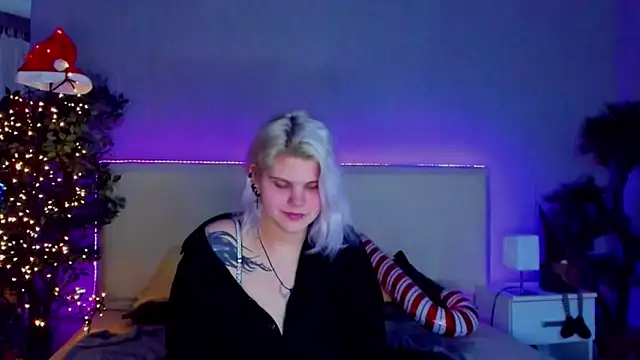 JoannLowe online show from 23, 12, 2024