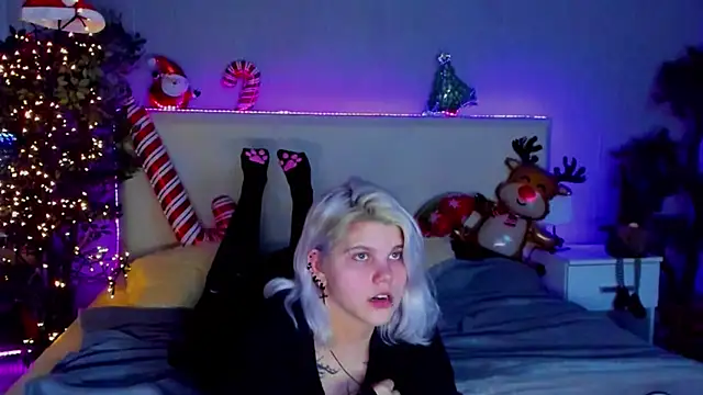 JoannLowe online show from 23, 12, 2024