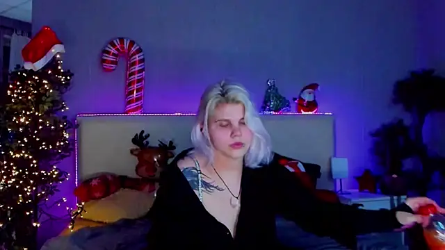 JoannLowe online show from 24, 12, 2024