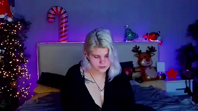 JoannLowe online show from 26, 12, 2024