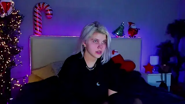 JoannLowe online show from 29, 12, 2024