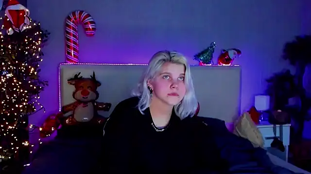 JoannLowe online show from 31, 12, 2024