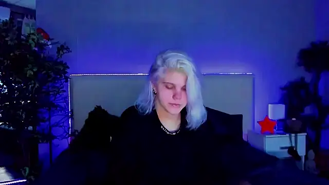 JoannLowe online show from 6, 1, 2025