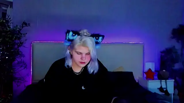 JoannLowe online show from 11, 1, 2025