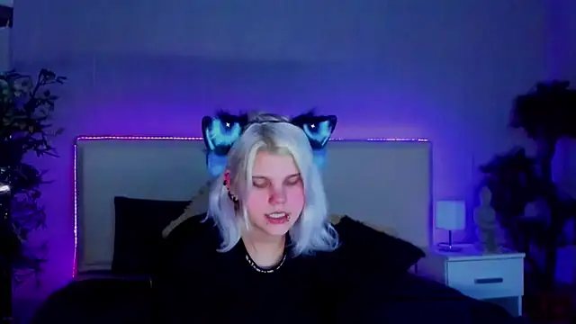 JoannLowe online show from 23, 1, 2025