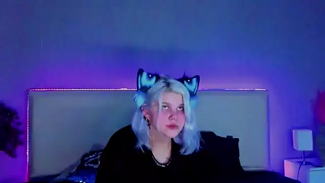 JoannLowe online show from 13, 2, 2025