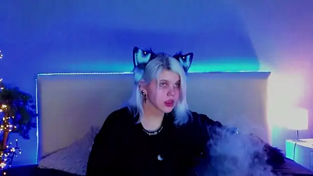 JoannLowe online show from 6, 3, 2025