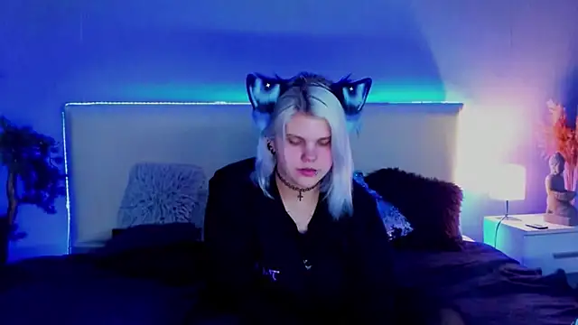 JoannLowe online show from 9, 3, 2025