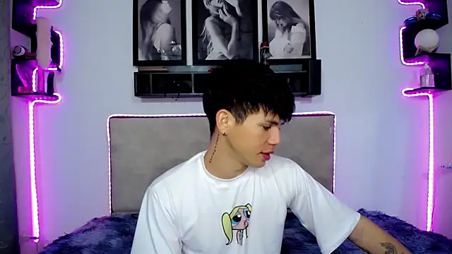 Tayson Rivers online show from 6, 12, 2024