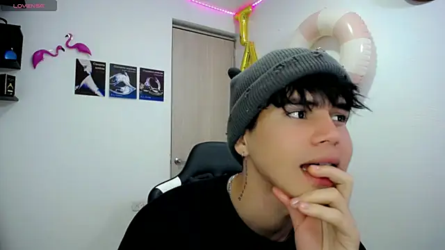 Tayson Rivers online show from 13, 9, 2025