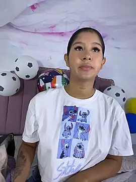 Snapshot of Aida_moreno chatting on 23, 6, 2026 Aida moreno online show from 23, 6, 2026