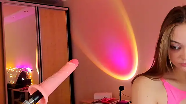 May Flower online show from 23, 1, 2025