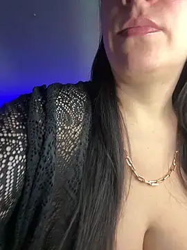 Evelinia online show from 9, 10, 2025