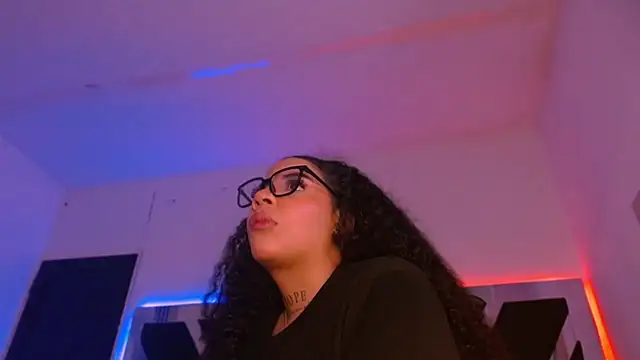 Snapshot of MelannyTylor chatting on 2, 12, 2025 MelannyTylor online show from 2, 12, 2025