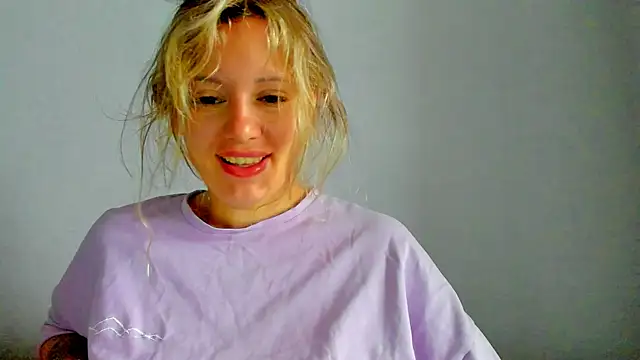foxy blond online show from 14, 5, 2026