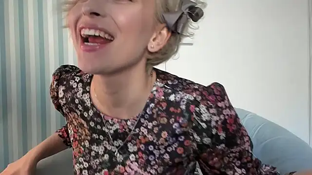 SakuFox online show from 24, 2, 2025