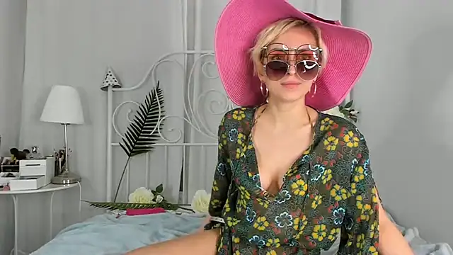 SakuFox online show from 11, 3, 2025